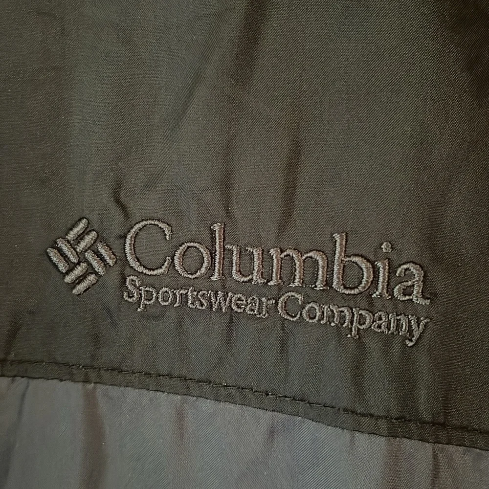 Columbia Jacket Men’s Large Black Packable Hooded Windbreaker Lightweight Rain - Picture 7 of 8